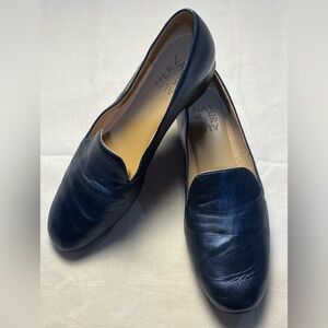 Naturalizer Women’s Blue Metallic Leather Slip On Loafers